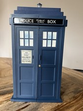 VINTAGE DR WHO  PLASTIC TARDIS