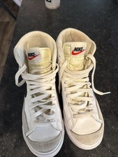 Womans Nike Mid Blazer Mid 77