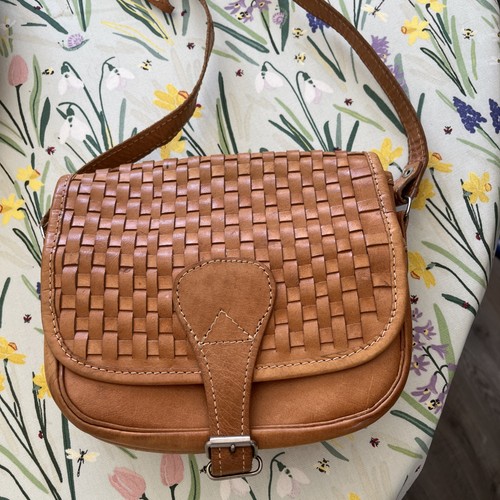 Lovely tan leather - tan,