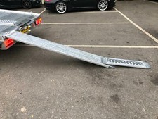 Aluminum car loading ramp