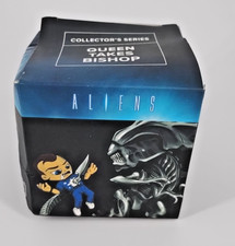 'Aliens' Collector's Series Mini Figure / Lootcrate Queen Takes Bishop 