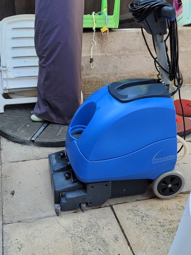 Scrubber dryer for - scrubber,