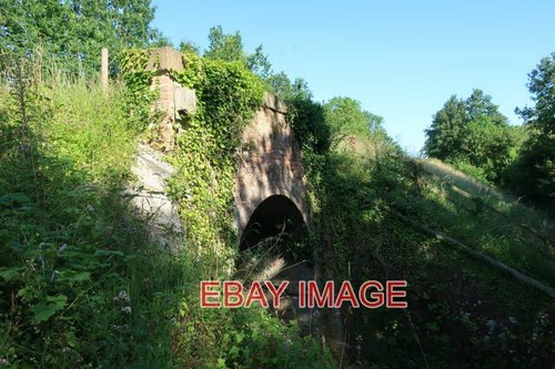 Photo old railway bridge - photo,