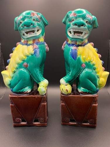 Pair vintage chinese - of, style