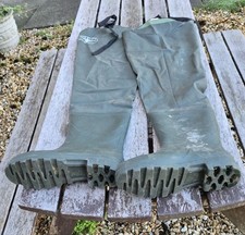 JOHN NORRIS THIGH WADERS UL SIZE 11 NEED 2 TINY REPAIRS