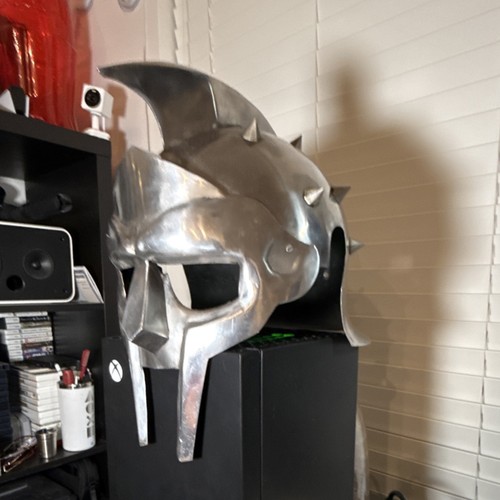 Metal gladiator roman - gladiator, helmet