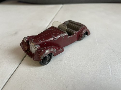 Dinky toys post war 38d - post, alvis