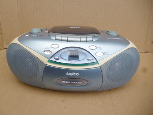 Sanyo boombox tape cassette - boombox,
