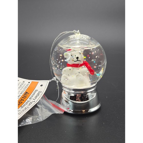 Light polar bear - polar, snow
