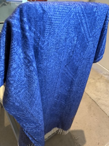 100 cashmere blue pashmina - 100%,