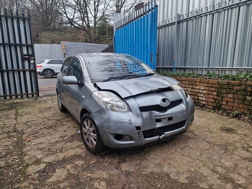 Toyota yaris 2006 - toyota,