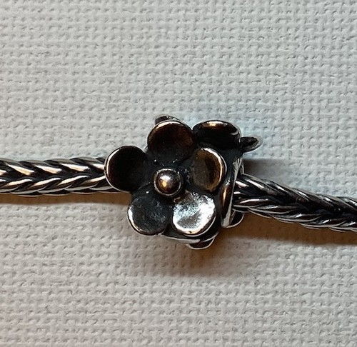 Trollbeads heartfelt bloom - trollbeads,
