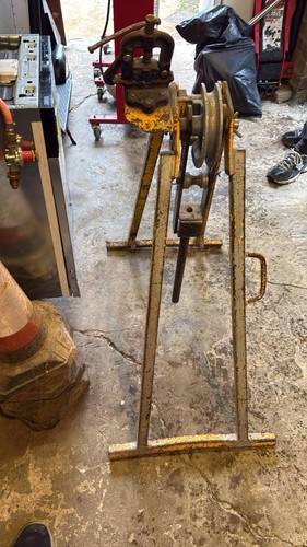 Heavy duty pipe - bender, with