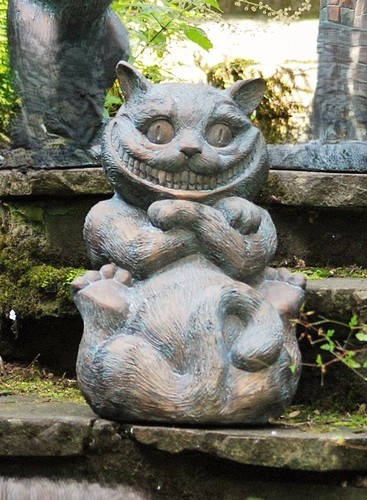 Cheshire cat garden ornament