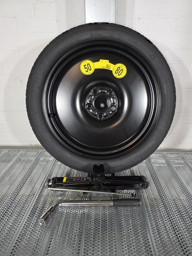 New genuine volvo xc40 - genuine,