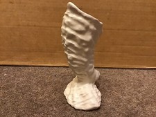SYLVAC   SMALL   WHITE   SHELL  CORNUCOPIA VASE