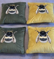 4x Embroidered Velvet M & S