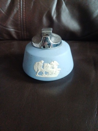 Wedgwood jasperware table - wedgwood,