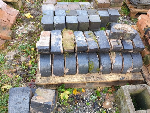 Reclaimed brick capping - 25,
