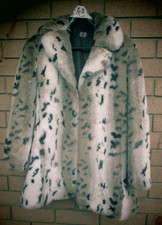 D14 Fake snow leopard fur look