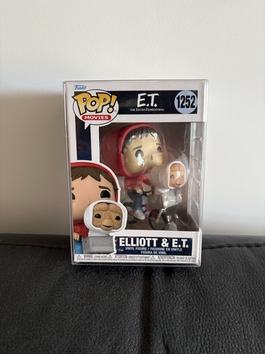 And elliot funko pop vinyl - elliot,