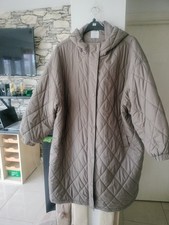 Ladies beige hooded quilted coat size XL/24/26 new