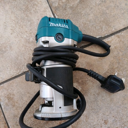 Makita rt0700c 240v palm - 1/4",