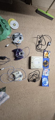 Vintage working sega dreamcast - sega,