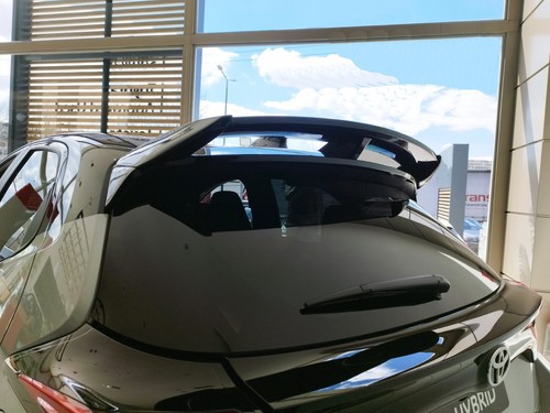 Rear roof spoiler for toyota - rear,