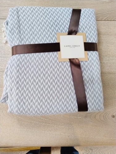 Laura ashley arya - laura,