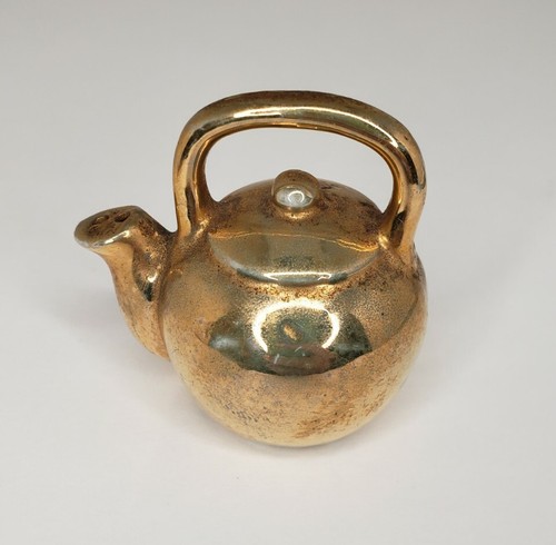 Vntg porcelain teapot - porcelain,