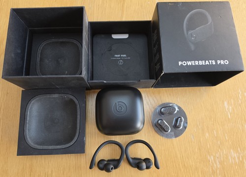 Beats dre powerbeats - by, dr.