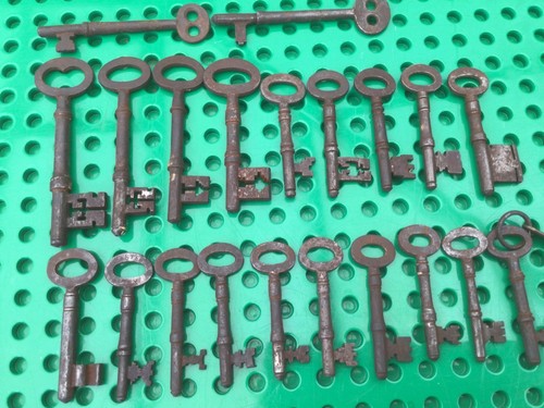 Vintage keys job - keys, 21