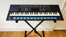 Yamaha PortaSound PSS-680 Electronic Keyboard Midi Synthesizer & Clifton Stand