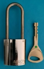 Brand NEW Abloy 321 padlock with 1 key.