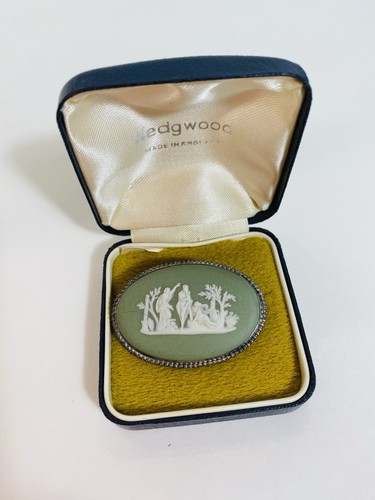 Vintage wedgewood brooch - vintage,