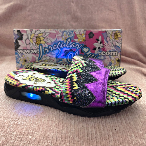Light irregular choice - light, up