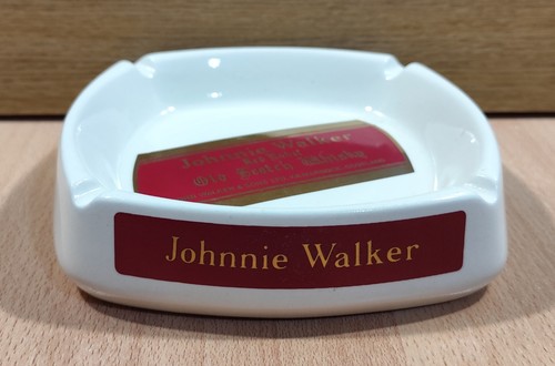 Johnnie walker red - red, label