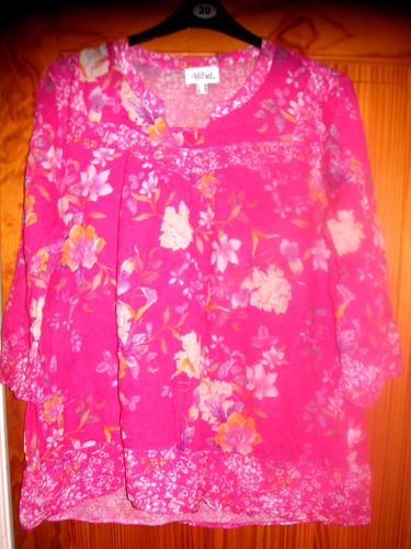 Afibel long sleeve neck pink - sleeve, v