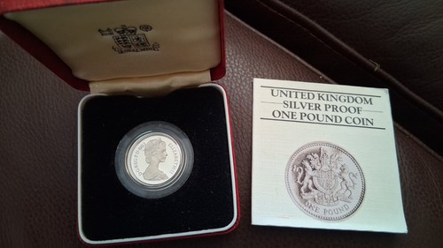 1983 royal arms one pound - 1983,
