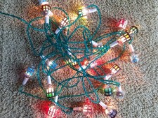 VINTAGE CHRISTMAS LIGHTS.  NOMA 1970S LANTERNS. SCREW IN BULBS X 20. WORKING