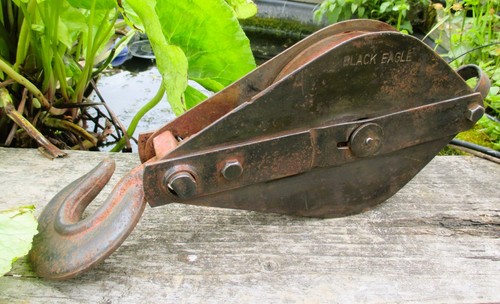 Vintage black eagle - black,