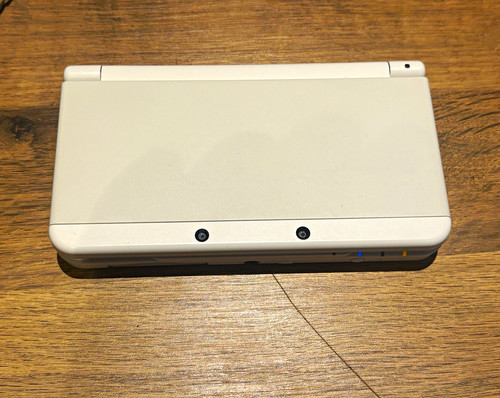 New nintendo 3ds white - 3ds, 4gb