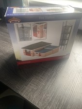 Bachmann OO Gauge Fire Station Model Kit 44-075