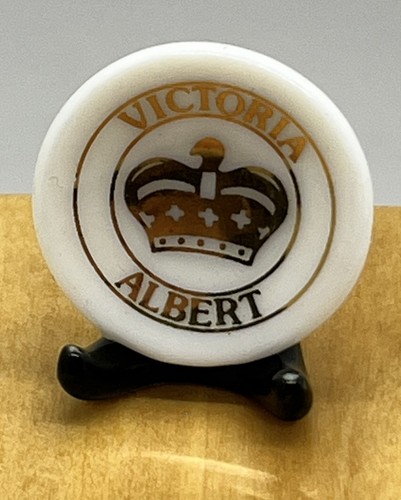 Dolls house queen victoria - dolls, &
