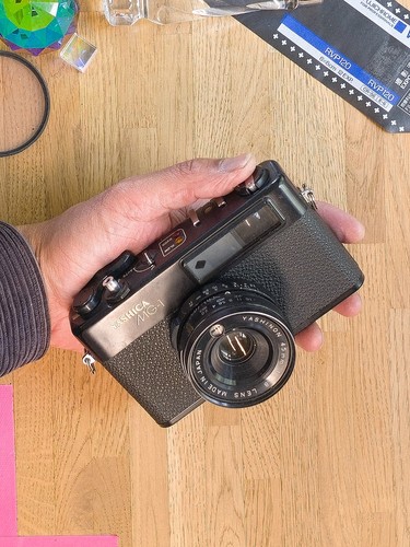 Yashica 35mm rangefinder - yashica, mg-1