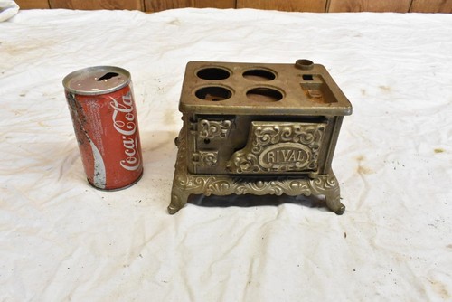 Antique 1895 cast iron - cast, "rival"
