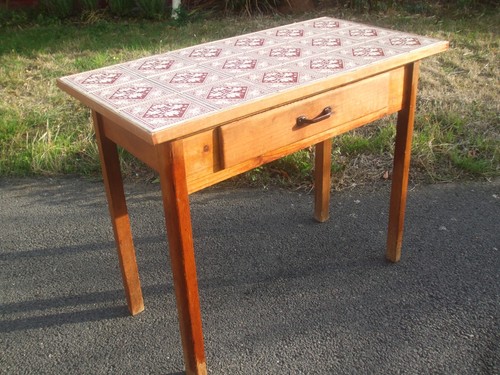 Antique pine table - , with