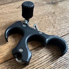 ULTRAVIEW UV Button Thumb Release - Medium - Matte Black Stainless Steel