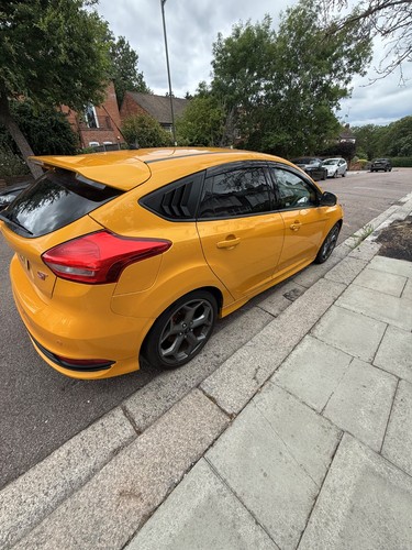 Focus st3 low - st3, mileage